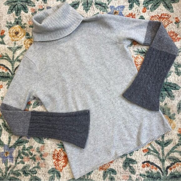 Emma Sofia 100% Cashmere Turtleneck Sweater Knit Bell Sleeve Y2K XS - Picture 1 of 6